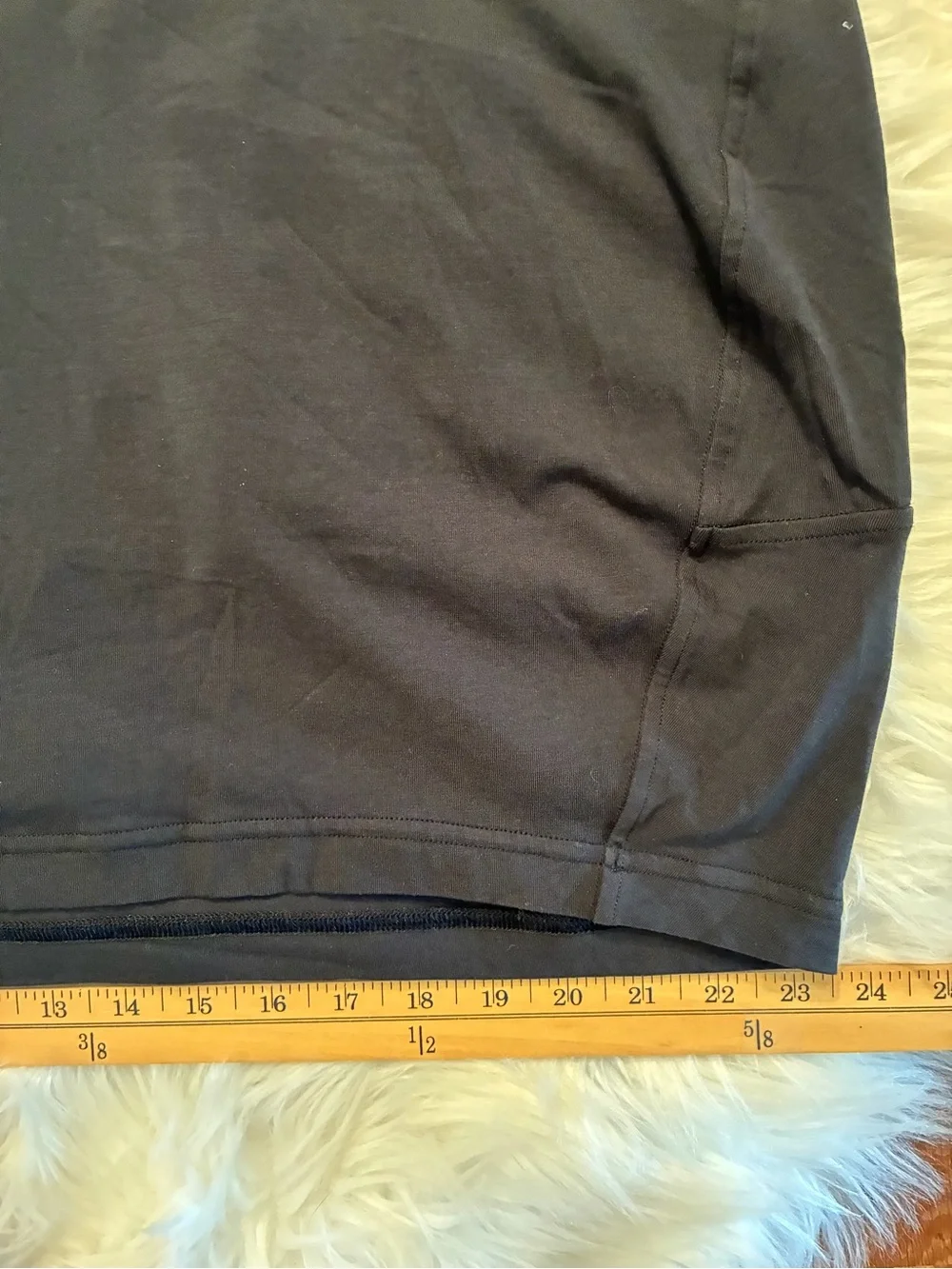 Lululemon Back in Action Long Sleeve Vneck w/Trim Black Sz 6 Cotton LW3HTWS